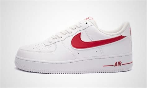 air force mit roten nike zeichen|nike air force 1 schuhe.